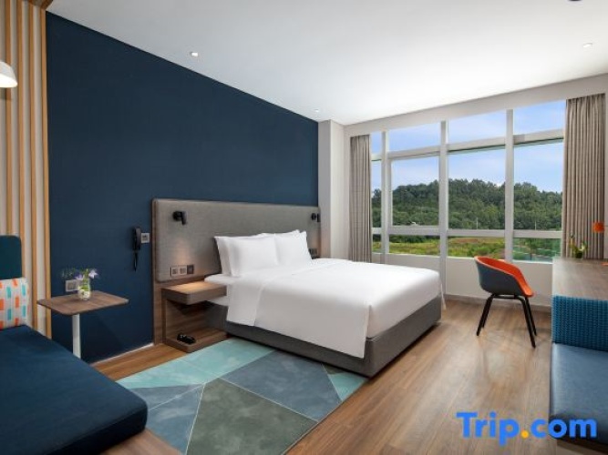 Standard Double room with city view