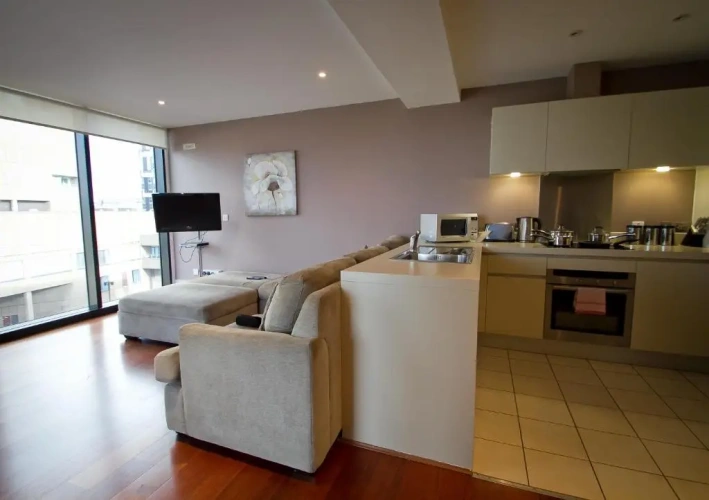 2 Bedrooms Apartment