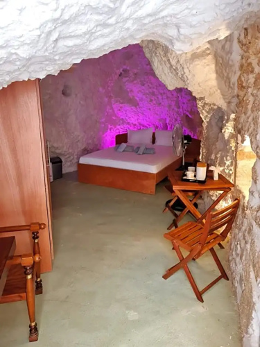 Anassa Cave by Estia
