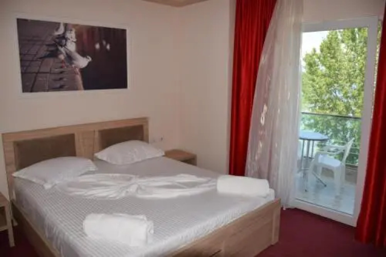 Hotel Pogradeci 2