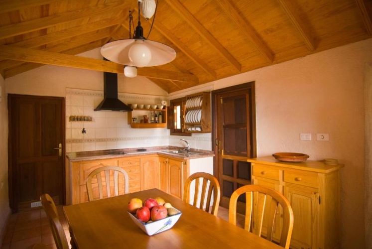 3 Bedrooms Cottage