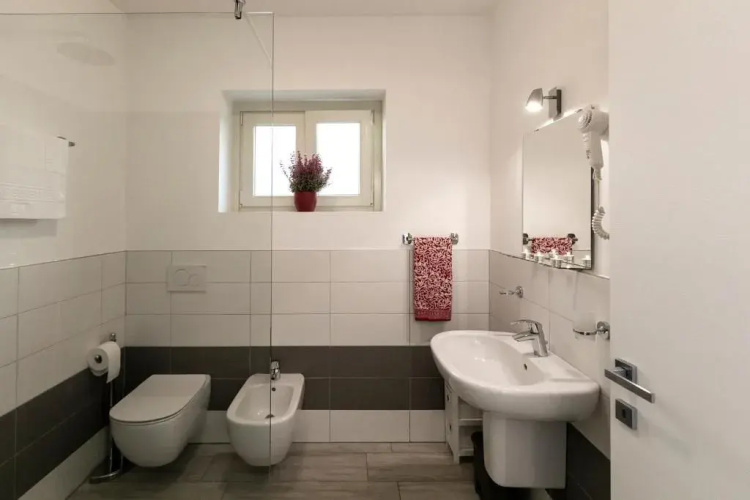 La Collinetta Apartments