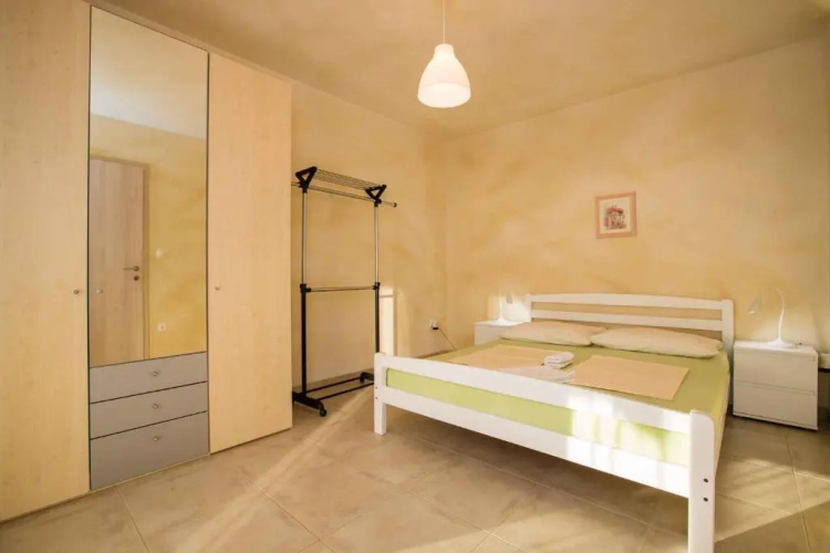 Apartments in Rab - Insel Rab 42670