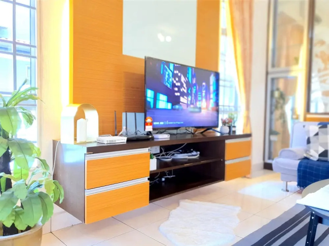 Kota Kemuning Private House by BeeStay