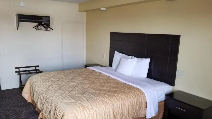Holiday Inn Express Greenfield