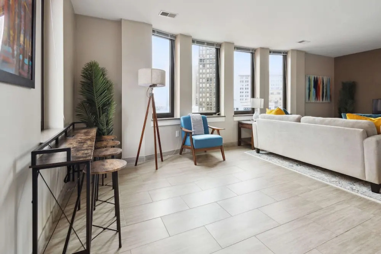 Modern Downtown Apartment