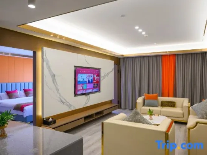 Deluxe Suite