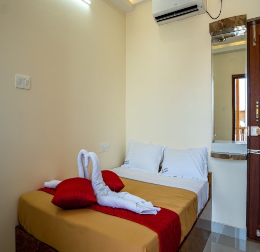 Le Suresh Residency