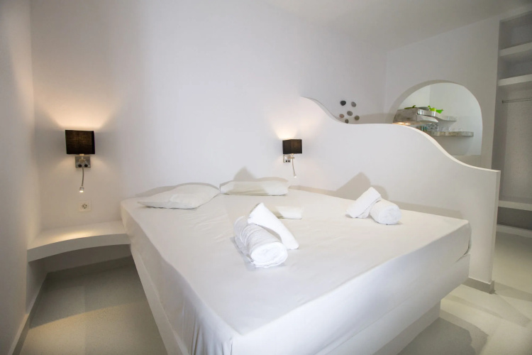 Colosseo Studios & Apartments