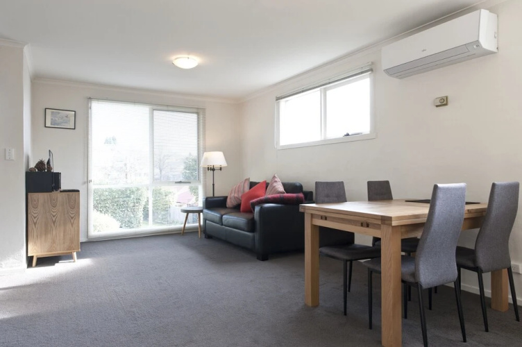 4 at 8 Battery Point Townhouse