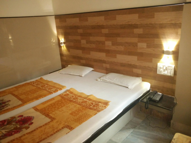 Hotel Basera