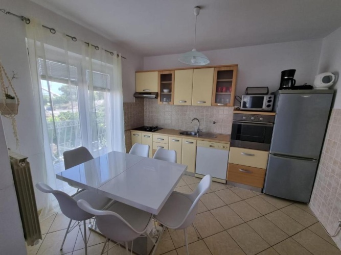 Apartment with sea view
