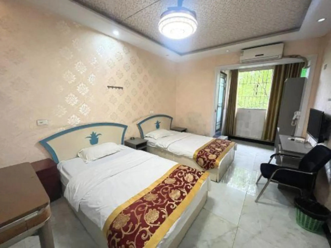 Rongsheng Hostel