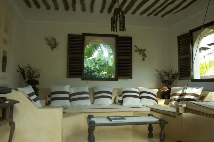 Waridi House