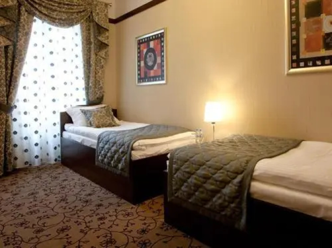 Hotel-Restauracja Platan
