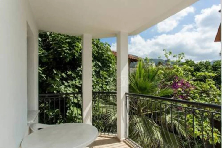 Alvaro Apartments