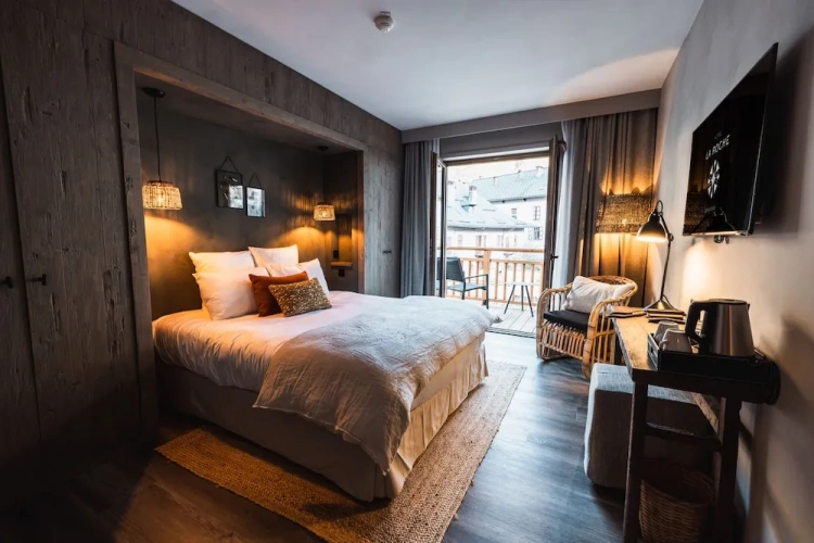 Superior room