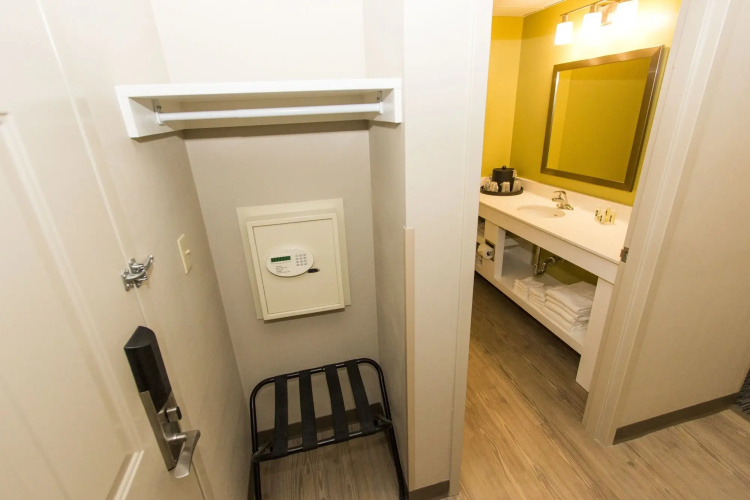 Cedar Point's Express Hotel