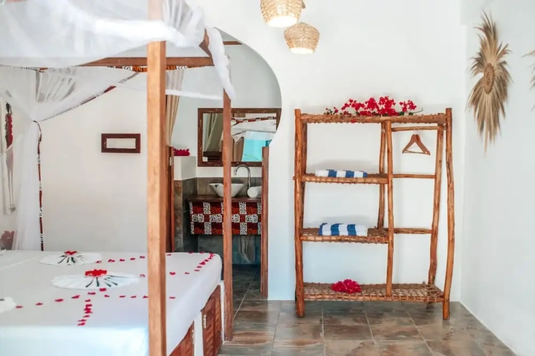 Classic Double room with partial ocean view