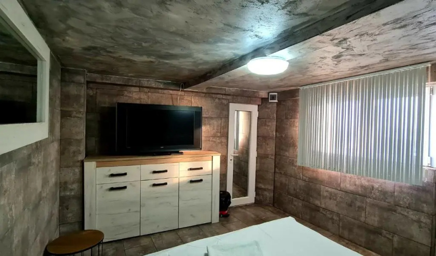 Lazy Lounge Apartments