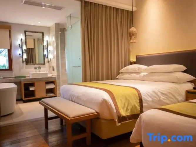 2 Bedrooms Double Family Villa