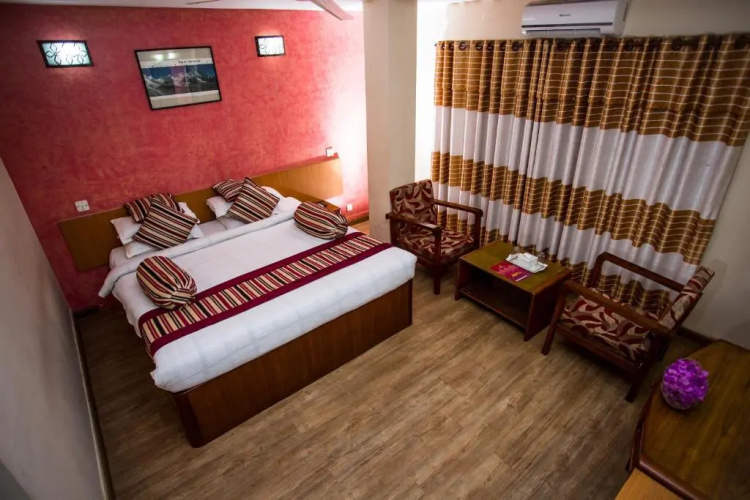 Hotel Crown Plaza