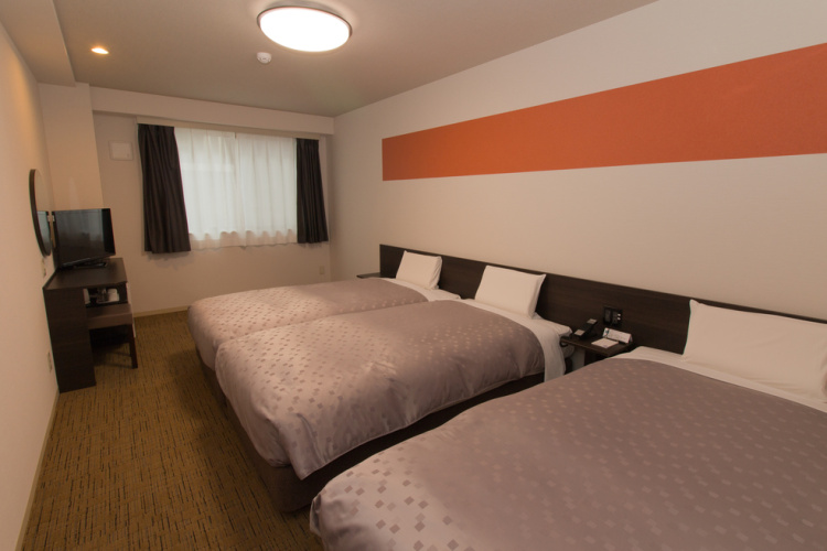 Standard Triple room