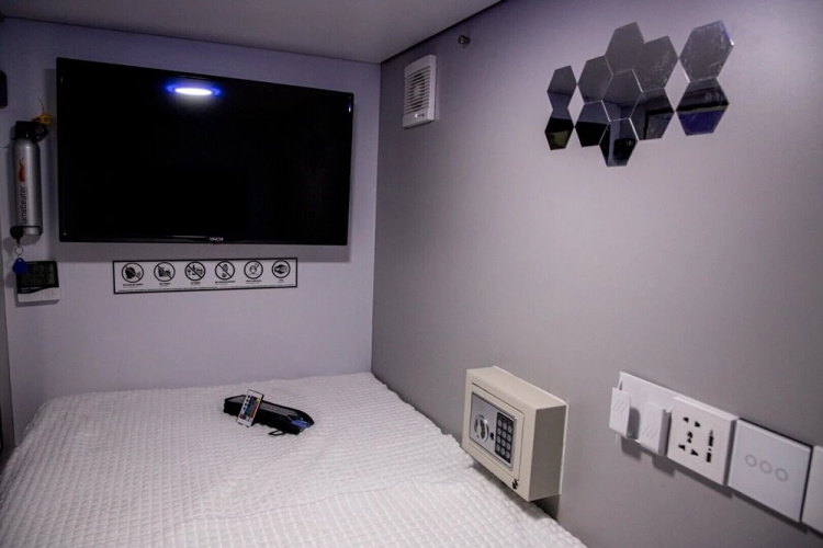 Hotel Capzule Inn