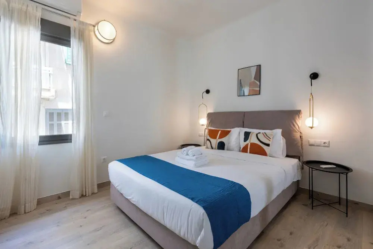 Elvis 2-Bedroom Apartment in Athens