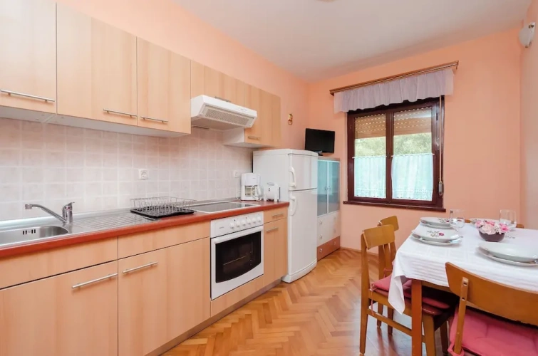 Apartment with balcony