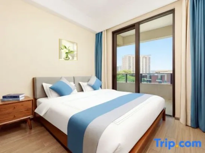 2 Bedrooms Suite with garden view