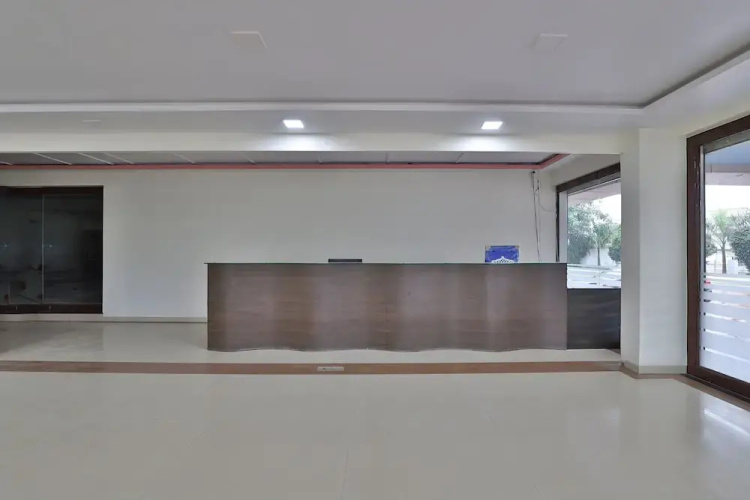 OYO 42415 Utkarsh Hotel