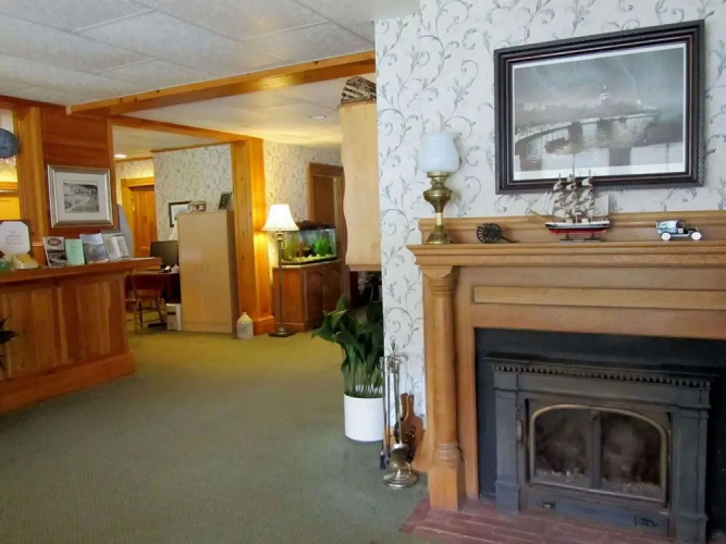 The Harbourview Inn