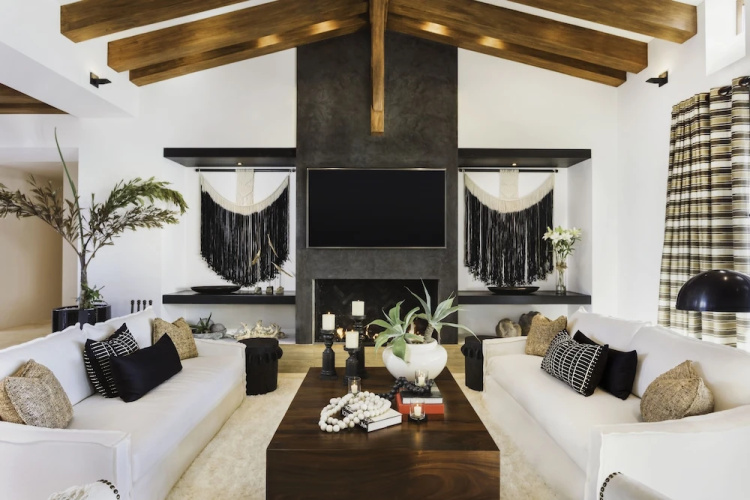 Norman Estate 18 - 3 BR Ocean Front