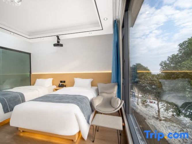Standard Double room with mountain view