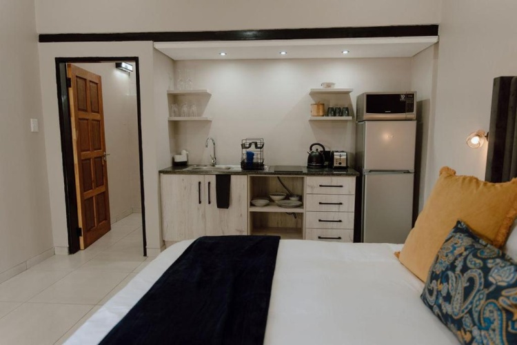 Standard Double Suite