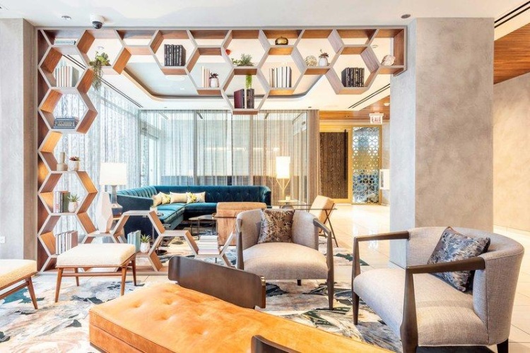 Deluxe Quadruple room with city view