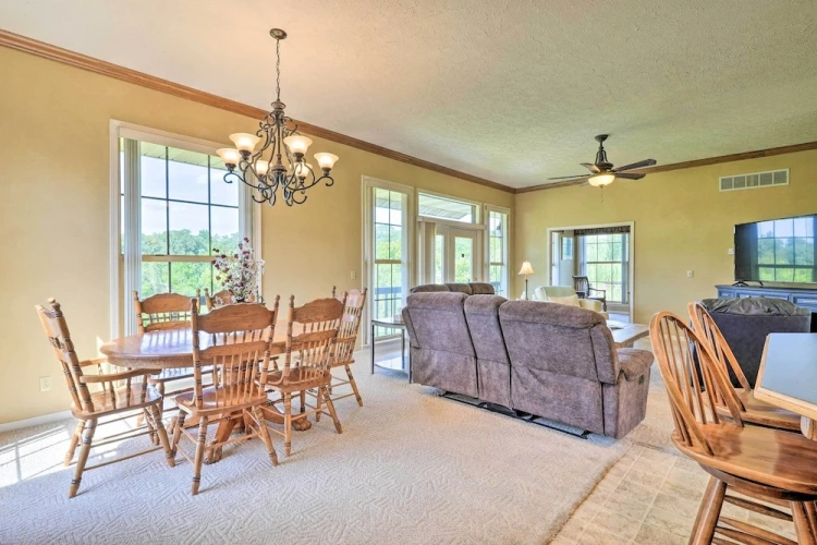 4 Bedrooms Cottage