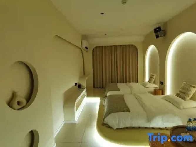 Deluxe Family Suite