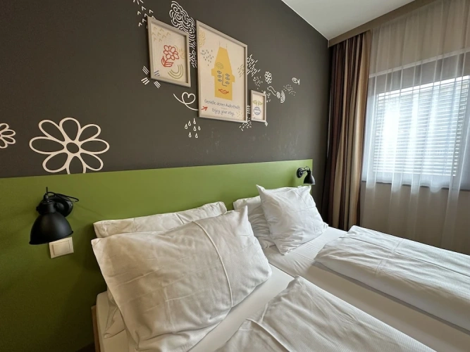 2 Bedrooms Apartment