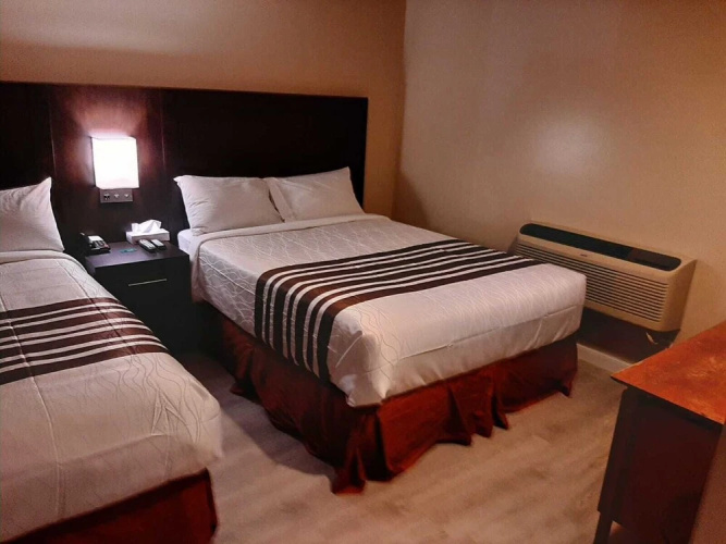 Silver Maple Motel