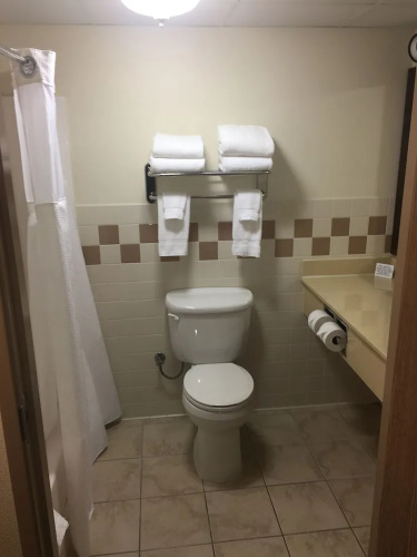 AmericInn Monmouth