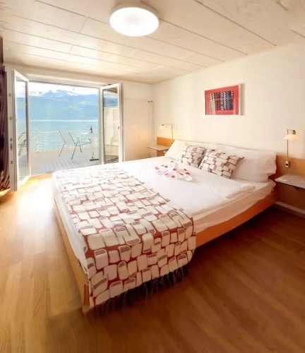 Standard Double room with lake view