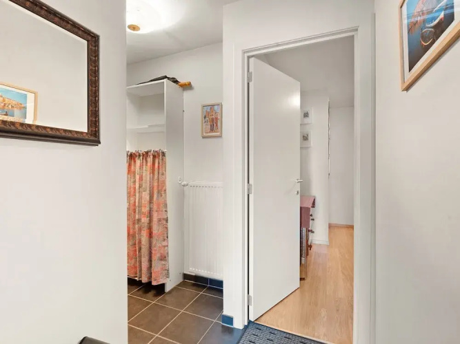 Flat With Terrace & Play Area