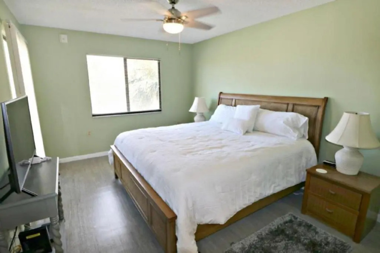 Ocean Village Club N36