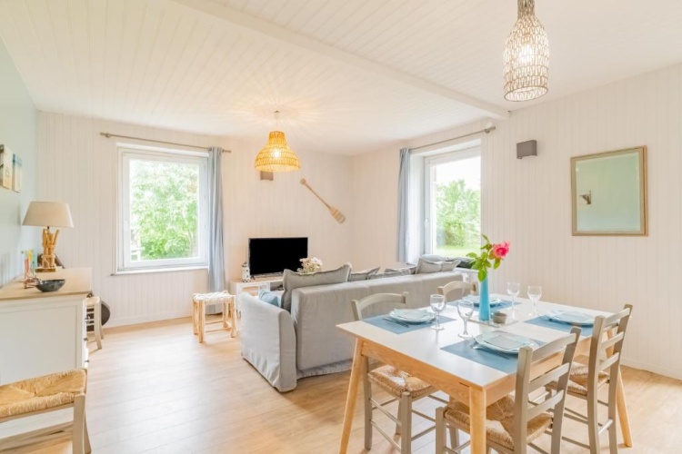 2 Bedrooms Cottage