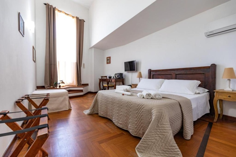 Standard Double room with view