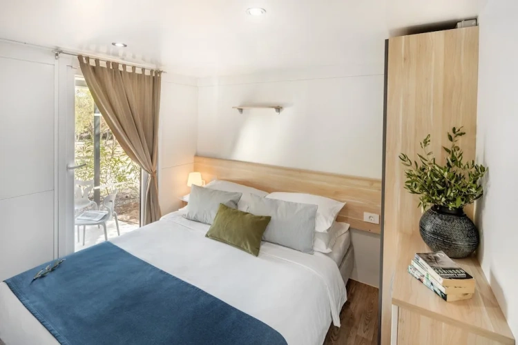 2 Bedrooms Bungalow
