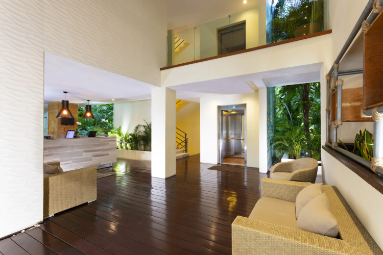 THE PALM AT PLAYAOver view