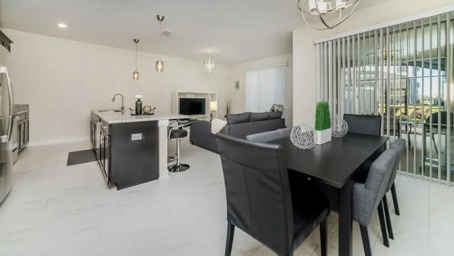 9055 Dogleg Drive